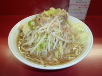 「小ラーメン（野菜ちょいマシ　ニンニク　アブラ　　タマネギW）」@麺屋 桐龍の写真