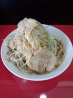 「ラーメン（並・全部マシ）」@びんびん豚の写真