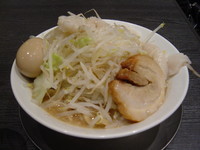 「ラーメン ヤサイ アブラ」@ジャンクガレッジ 東京ラーメンストリートの写真