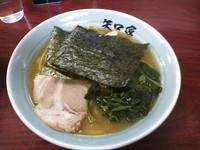 「ラーメン(600円)+ライス(100円)」@矢口家 平塚店の写真