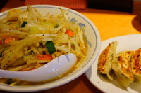 「タンギョウ」@東京タンメン トナリ アトレ上野店の写真