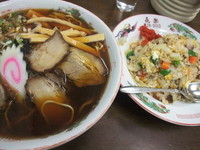 「ラーメン大盛り＋チャーハン」@喜楽の写真