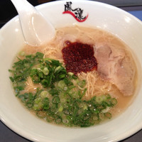 「ラーメン¥590+替玉¥100」@らーめん屋 鳳凛 春吉店の写真