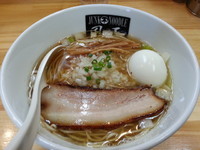 「煮干そば（黒）７３０円+味玉１００円」@煮干中華ソバ イチカワの写真