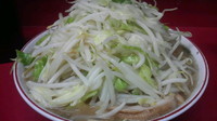 「小豚 （ｶﾀﾒ ﾔｻｲ）」@ラーメン二郎 湘南藤沢店の写真