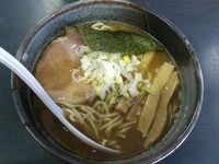 「【期間限定】濃厚煮干しラーメン（塩） ￥800」@近喜屋の写真