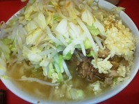 「小豚（野菜、ニンニク、カラメ）」@ラーメン二郎 千住大橋駅前店の写真