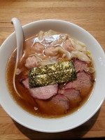 「ワンタンそば+焼豚」@支那そば なかじまの写真