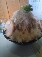 「濃厚にぼし大盛り（ヤサイ、玉葱、背アブラ）」@にぼ次郎の写真