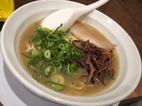 「博多ラーメン ５００円」@ヒノマル食堂 肉そばなおじの写真