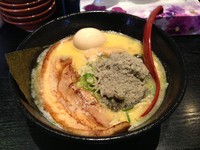 「どでか炙りチャーシュー麺780円＋煮たまご100円」@麺屋 吉宗の写真