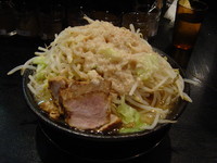 「ラーメン小+ヤサイ+アブラ」@麺屋鬼瓦の写真