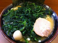 「ラーメン＋ほうれん草」@町田商店 横浜駅前店の写真