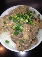 「味玉醤油らぁ麺+千住ネギ+塩カルビ丼」@牛骨らぁ麺 マタドール 本店の写真