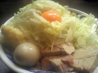 「油そば　麺少なめ、やさいにんにく多め　850円」@らーめん大 蒲田店の写真