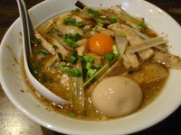 「濃厚ねぎ肉醤油ラーメン」@らーめんの円熟屋 大里店の写真