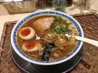 「らーめん＋味玉」@食堂 七彩の写真