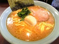 「ラーメン(中) かため +味玉」@寿々㐂家の写真