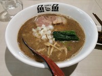 「焦がし煮干しラーメン」@立川中華そば 魚魚-toto-の写真