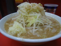 「ラーメン(ニンニク・アブラ)650円」@豚ラーメン 蕨店の写真