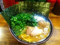 「ラーメン＋味玉＋海苔＋万能ネギ」@横横家の写真