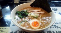 「ラーメン＋半ライス」@ドロップハンマーの写真