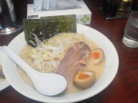 「たまごラーメン中盛り」@らーめん 太平の写真