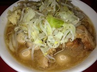 「子豚らーめん＆うずら」@ラーメン二郎 茨城守谷店の写真