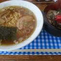 チャーシュー丼+醤油ラーメン　セット　７００円