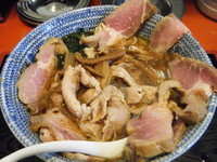 「肉チャーシュー麺1200円が600円」@めんけんの写真