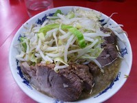 「ぶた入りラーメン（麺少な目、ニンニクカラメ）」@ラーメン二郎 松戸駅前店の写真