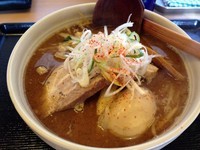 「ブタミソ（味噌豚骨）大盛（ランチタイムサービス無料）８００円」@麺処 福吉 極の写真