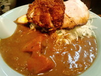 「カレーラーメン　Bタイプ650円＋ヒレカツ250円＝900円」@味の山王の写真