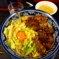 「牛スジラーメン 温ぶっかけ、大盛り」@らーめんしょっぷ中吉 綾瀬店の写真