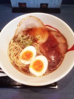 「日本一醤油そば」@麺巧 潮の写真