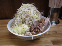 「小ラーメン（ヤサイニンニク）」@ラーメン二郎 赤羽店の写真