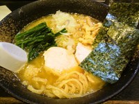 「濃厚醤油鶏そば」@濃厚鶏そば 晴壱の写真