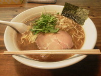 「醤油ラーメン中盛り」@麺屋 翔丸の写真