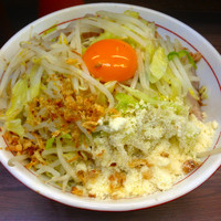 「小 汁なし、豚 ニンニク無し、野菜増し、粉チーズ」@ラーメン二郎 横浜関内店の写真