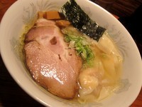 「塩雲呑麺（数量限定）　８５０円」@上州地鶏ラーメン 翔鶴の写真