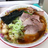「青島ラーメンチャーシュー50ねぎ50 800円」@青島食堂 秋葉原店の写真