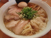 「特らーめん(1050円)大盛(100円)ミニチャーシュー飯」@ShiNaChiKu亭の写真