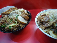 「豚スタミナまぜそば(ニンニク・アブラ)+ほぐし豚900円」@麺屋 桐龍の写真