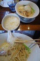 「『豆乳とチーズの味噌らーめん+鶏チャーシュー+白飯』」@富志夢の写真