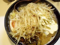 「司みそらーめん（もやし＋高菜）」@らーめん 司の写真