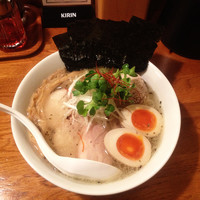 「特製鶏そば￥１０３０＋海苔増し￥１００+α」@中華そば田家 ふくふくの写真