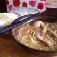 「ラーメン 680円  ライス数量限定で無料なんです」@らぁめん 想縁の写真