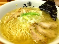 「限定白醤油らーめん(800円)」@塩専門 ひるがお 東京駅店の写真