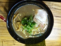 「濃厚ラーメン」@濃厚豚骨ラーメン専門 濃厚軍団 山之手店の写真