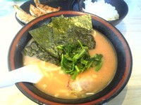 「元住吉セット (太麺、かため、少なめ)」@せい家 元住吉店の写真